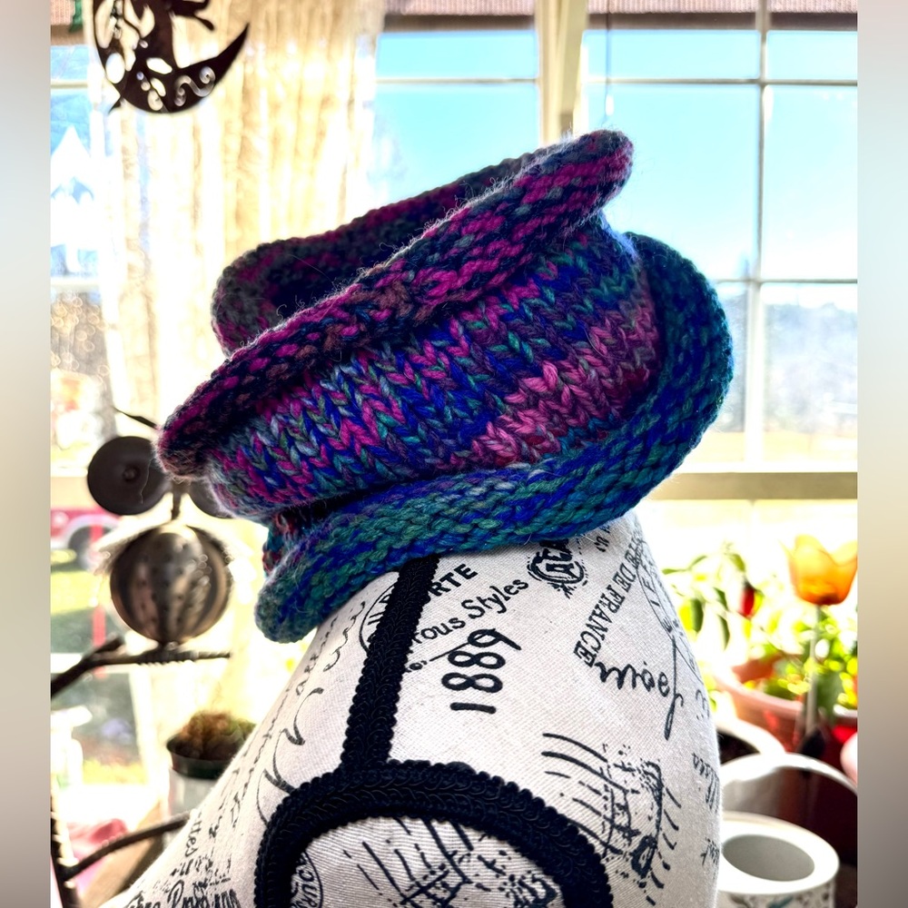 Hand Crafted Multicolor Knit Scarf - Picture 10 of 16